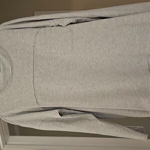 Easel gray hi low hem LS pocket tee with side slits, exposed seams, Large